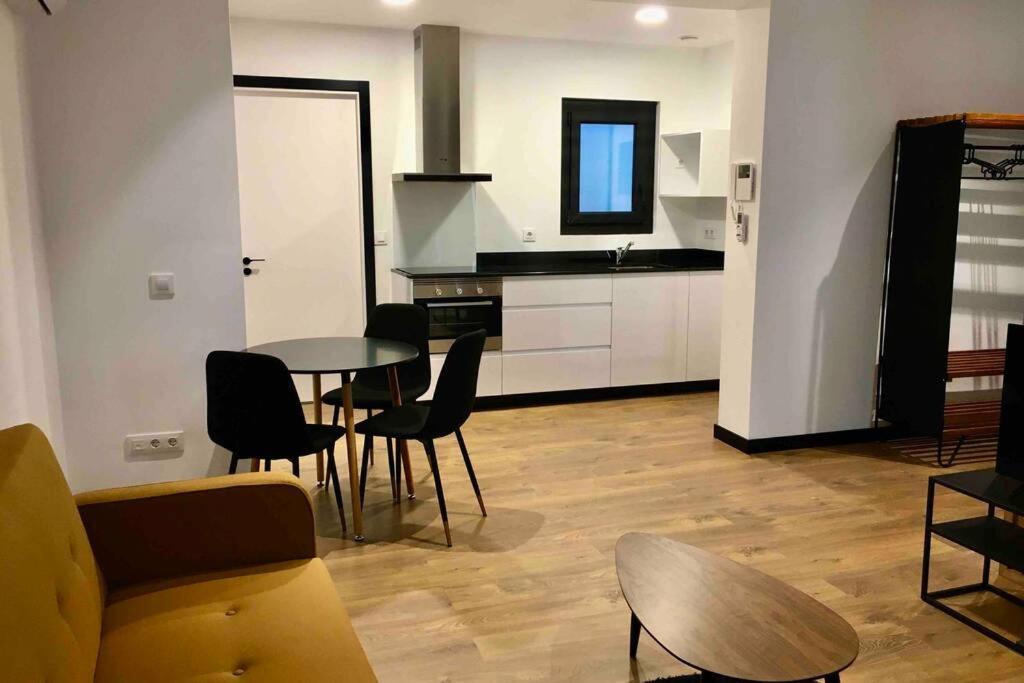 Loft De Diseno Con Balcon Apartment Figueres  Exterior foto
