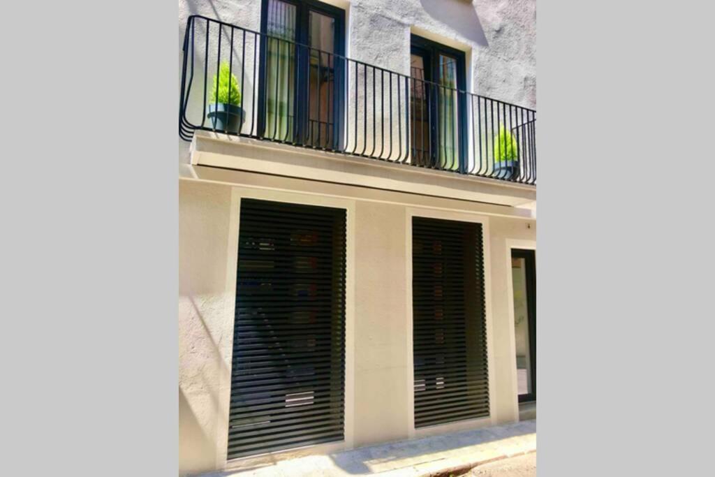 Loft De Diseno Con Balcon Apartment Figueres  Exterior foto